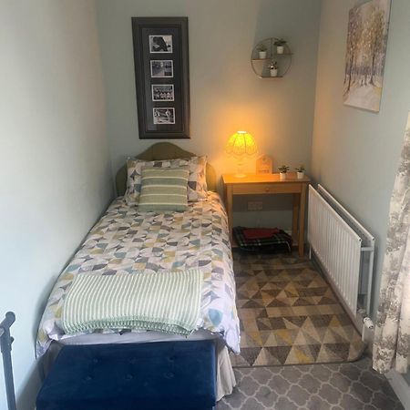 Entire Farmhouse In Tipperary 纳奈赫 外观 照片