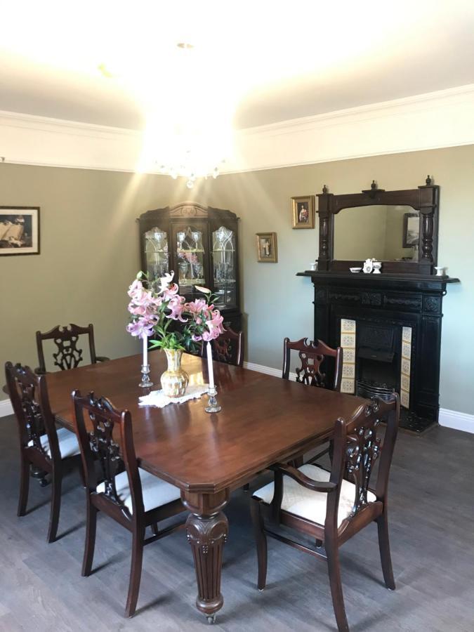 Entire Farmhouse In Tipperary 纳奈赫 外观 照片